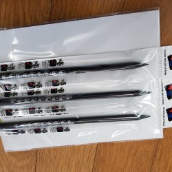 연필